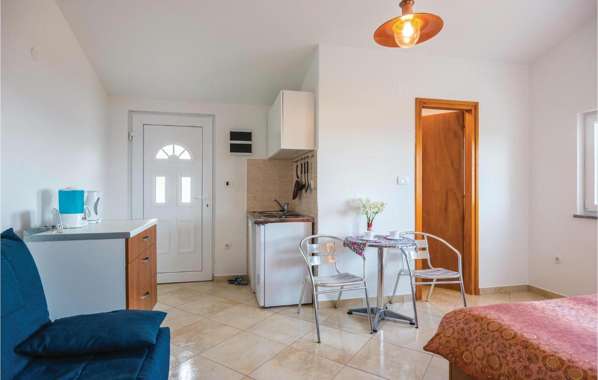 Nice Home In Martina With Kitchen Екстериор снимка